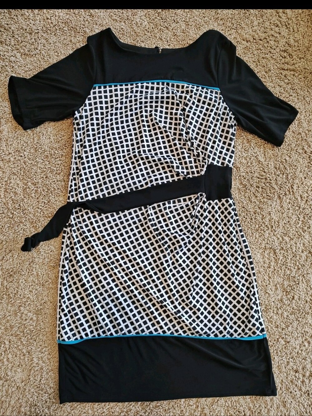 Black and White Geometric Dress - Picture 2 of 9
